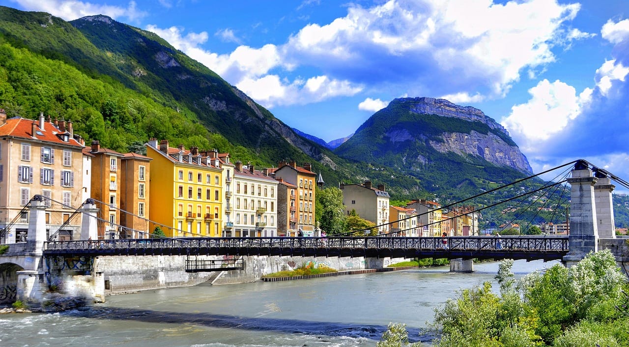 Agence web Grenoble — quais de l’Isère et téléphérique